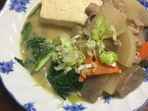 空心菜入りもつ煮込み豆腐。
